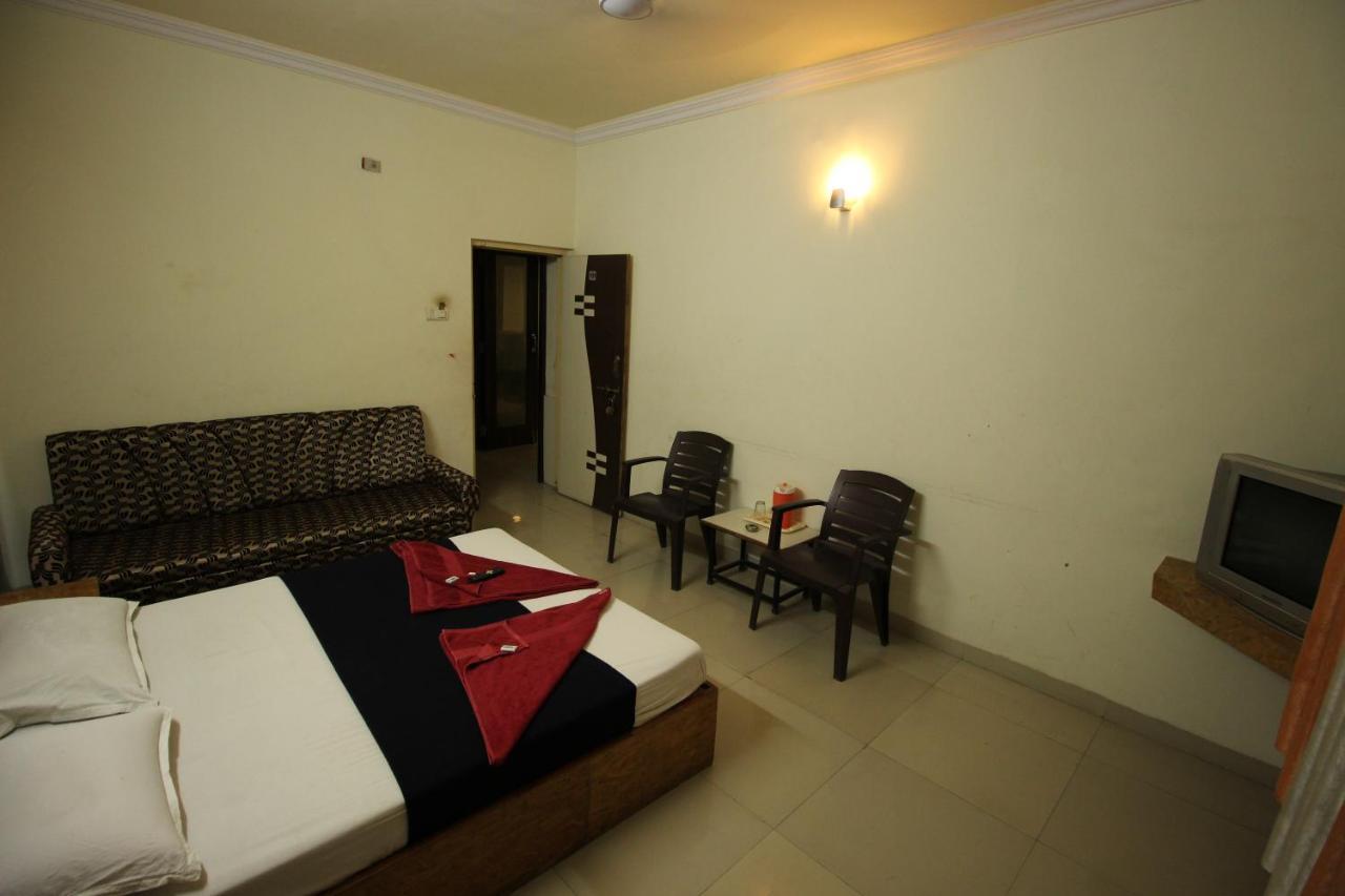 Hotel Laxmibai Palace Sirdi Kültér fotó