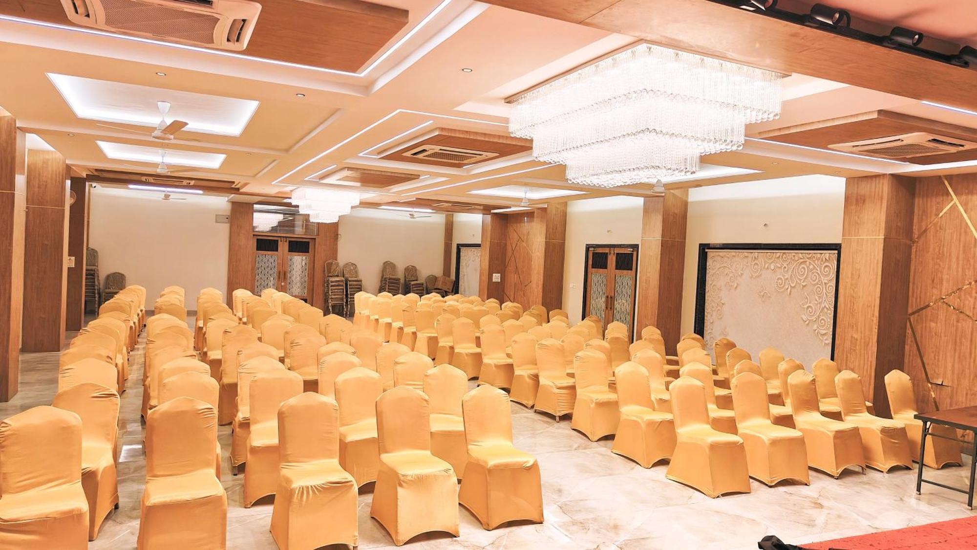 Hotel Laxmibai Palace Sirdi Kültér fotó