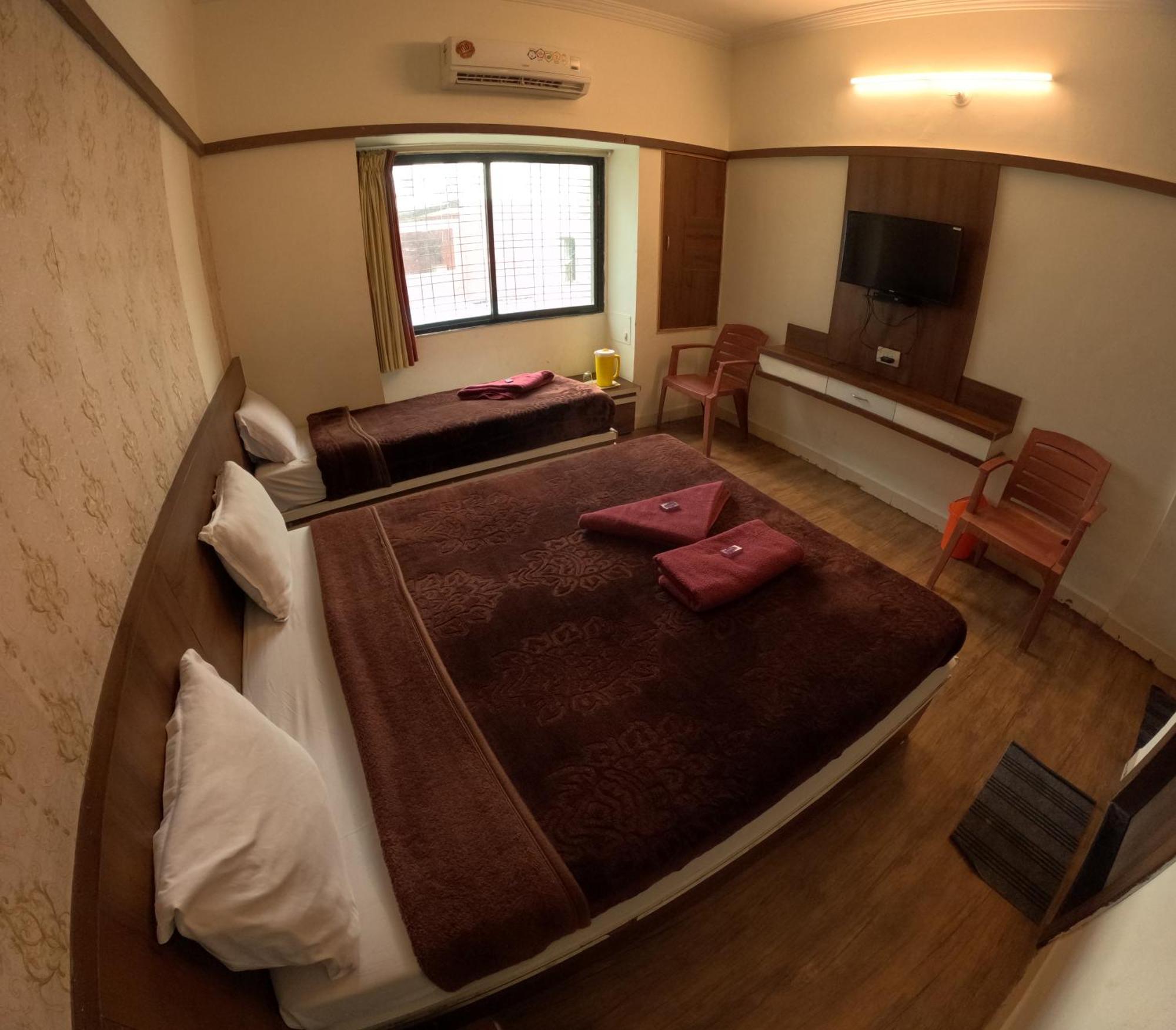 Hotel Laxmibai Palace Sirdi Kültér fotó