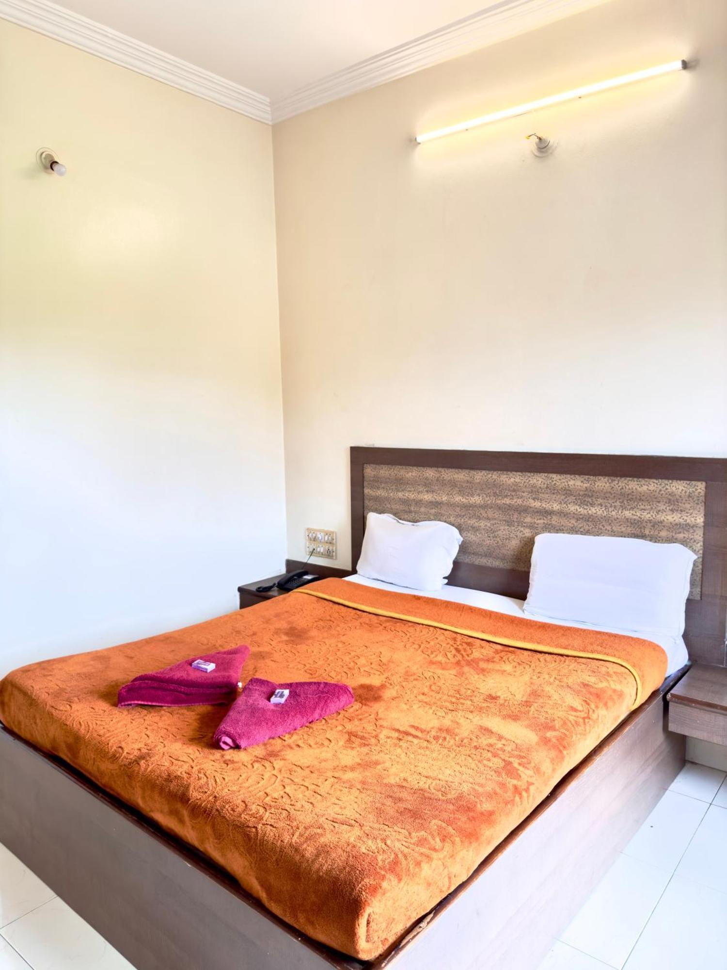 Hotel Laxmibai Palace Sirdi Kültér fotó