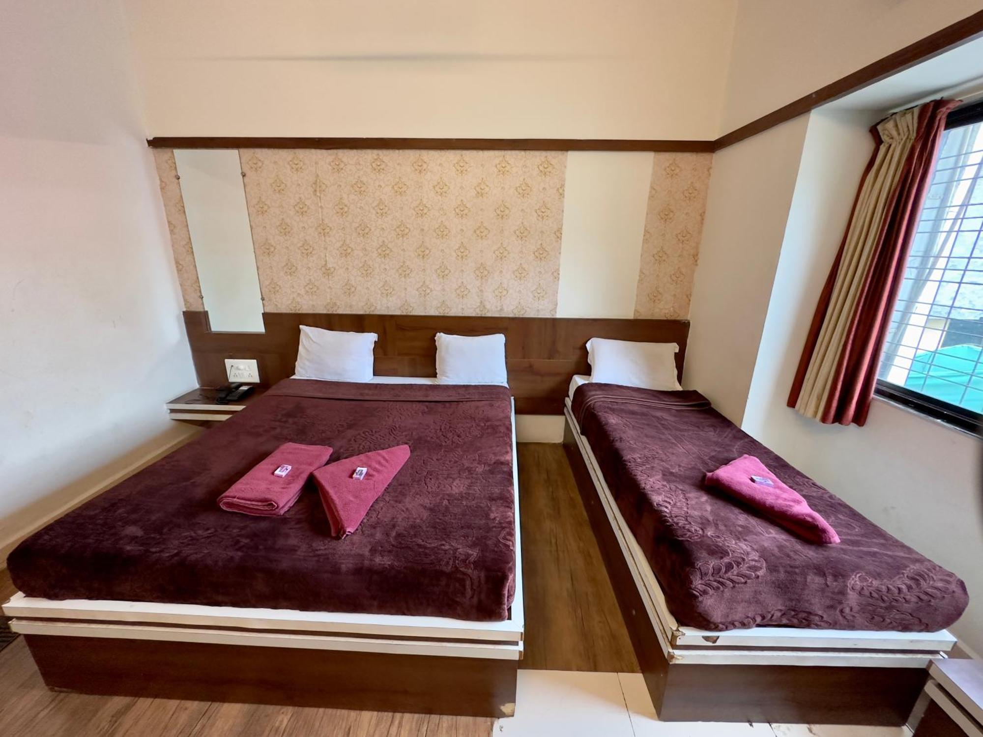 Hotel Laxmibai Palace Sirdi Kültér fotó