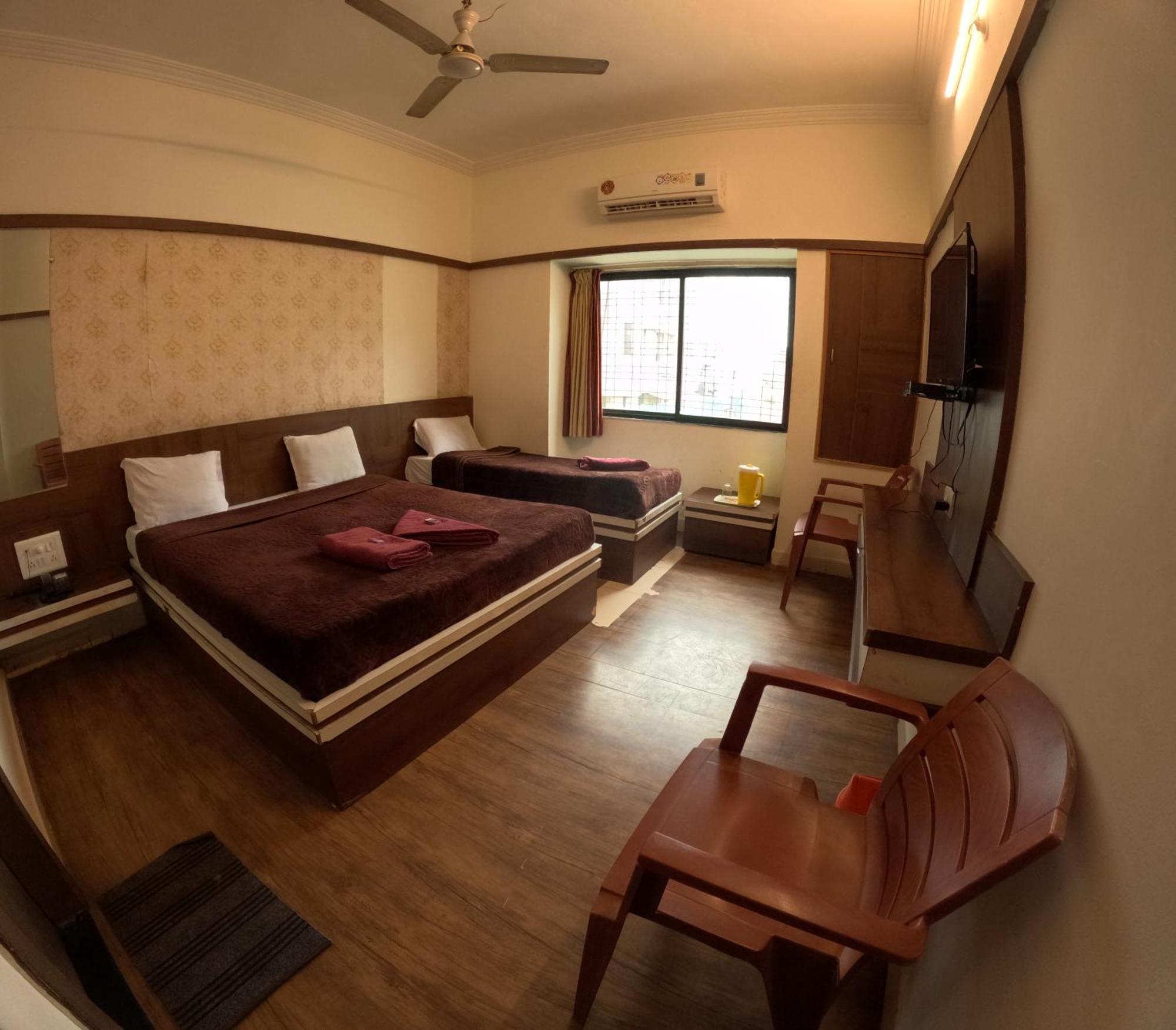 Hotel Laxmibai Palace Sirdi Kültér fotó