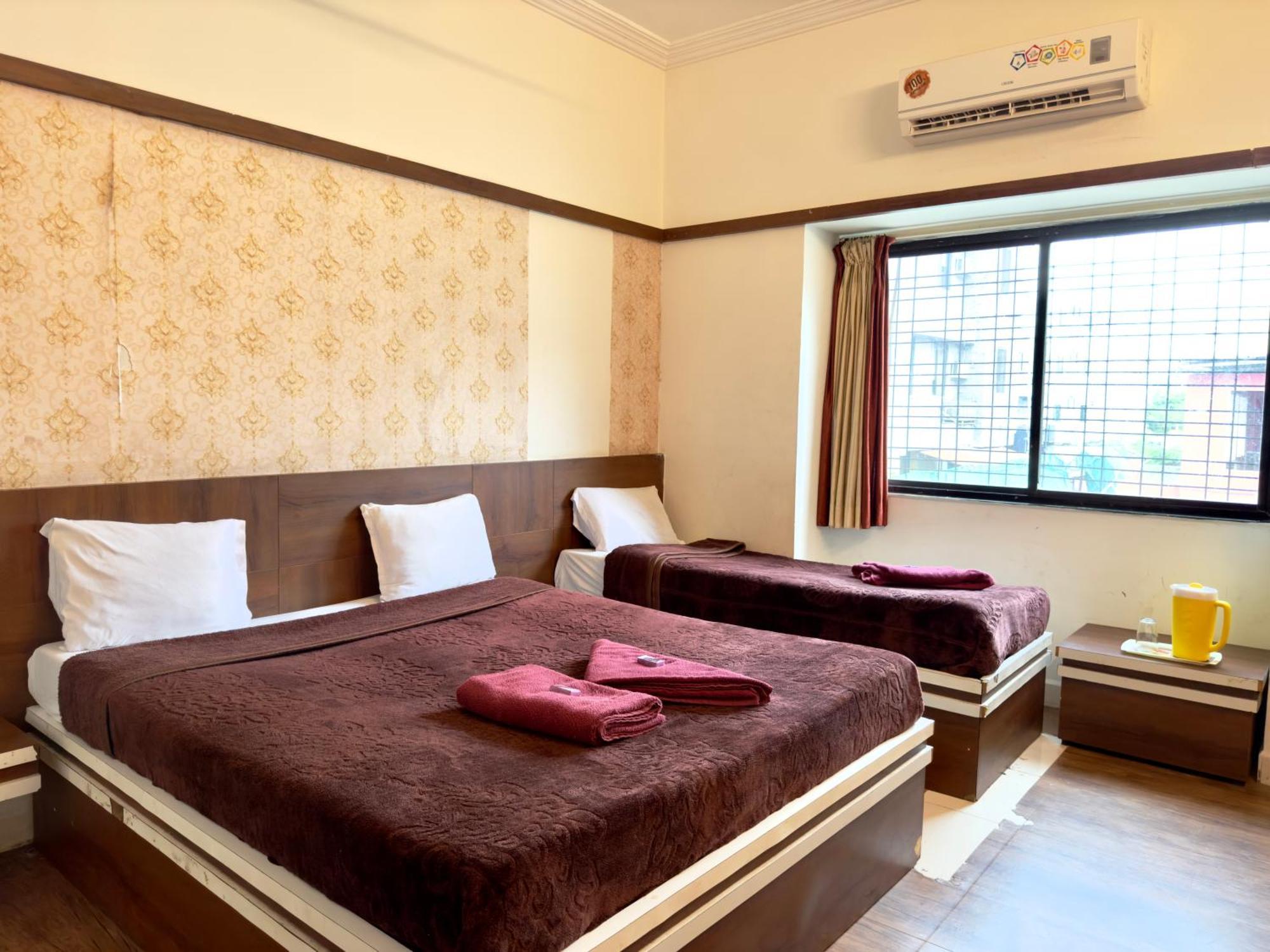 Hotel Laxmibai Palace Sirdi Kültér fotó